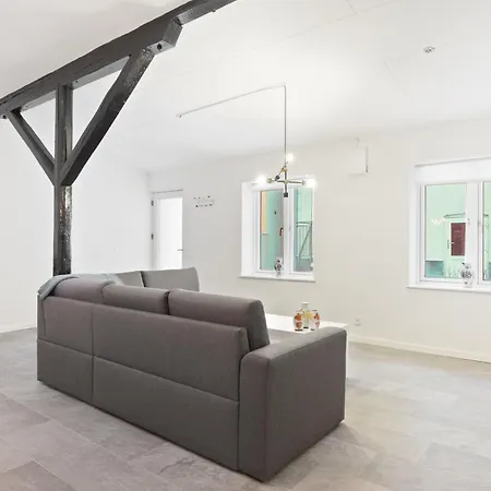 - Charming Oasis In The Heart Of 奥尔堡